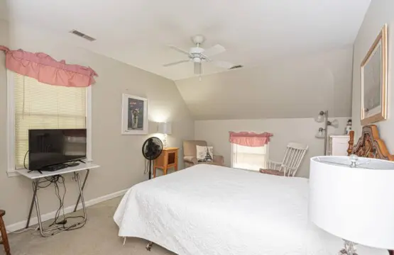 00d8eeaa b85b 44e4 9581 e587adb694fb