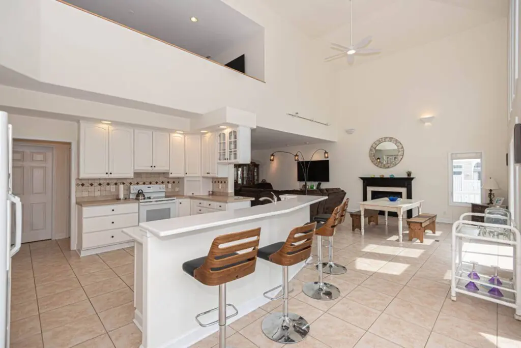 05882233 0985 41bb 83f1 ada0a61ec212