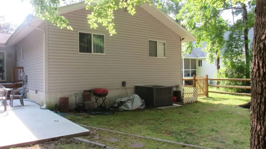 0b412a6d a903 4982 8a49 3b0f03debf7c