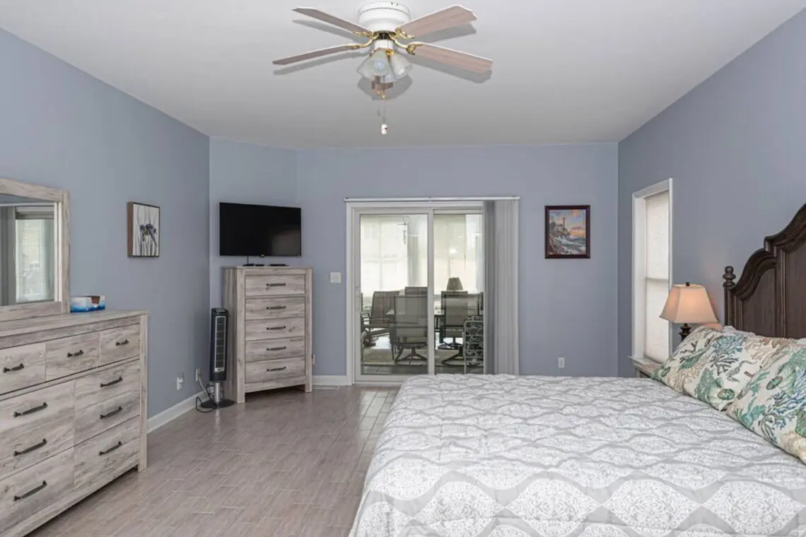 11846036 5d72 48c2 a4fd f03331fe30db