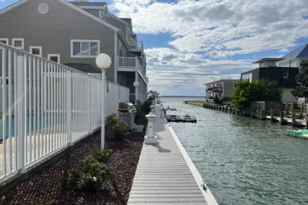 1fa24202 cb68 424d 97d3 926819c5821c