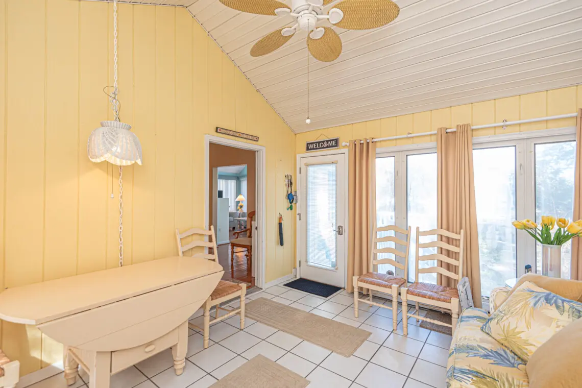 28de8993 acad 44a4 a5fb 968f4055a7f1