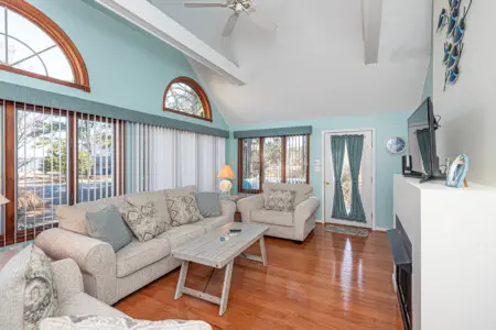 4a6f6a6a 1352 4948 9119 7bfe495cd58c