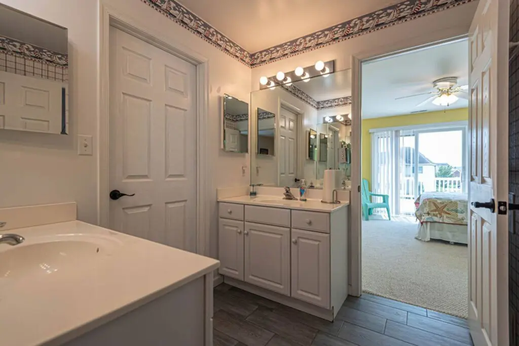 52bb77a2 e31c 42dd bc72 fb35e4503c02