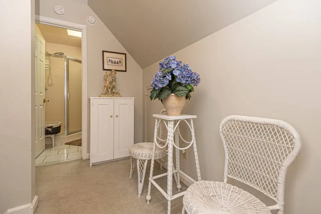 60543b9b 31c5 4a66 b5cd e79a3022ecf8