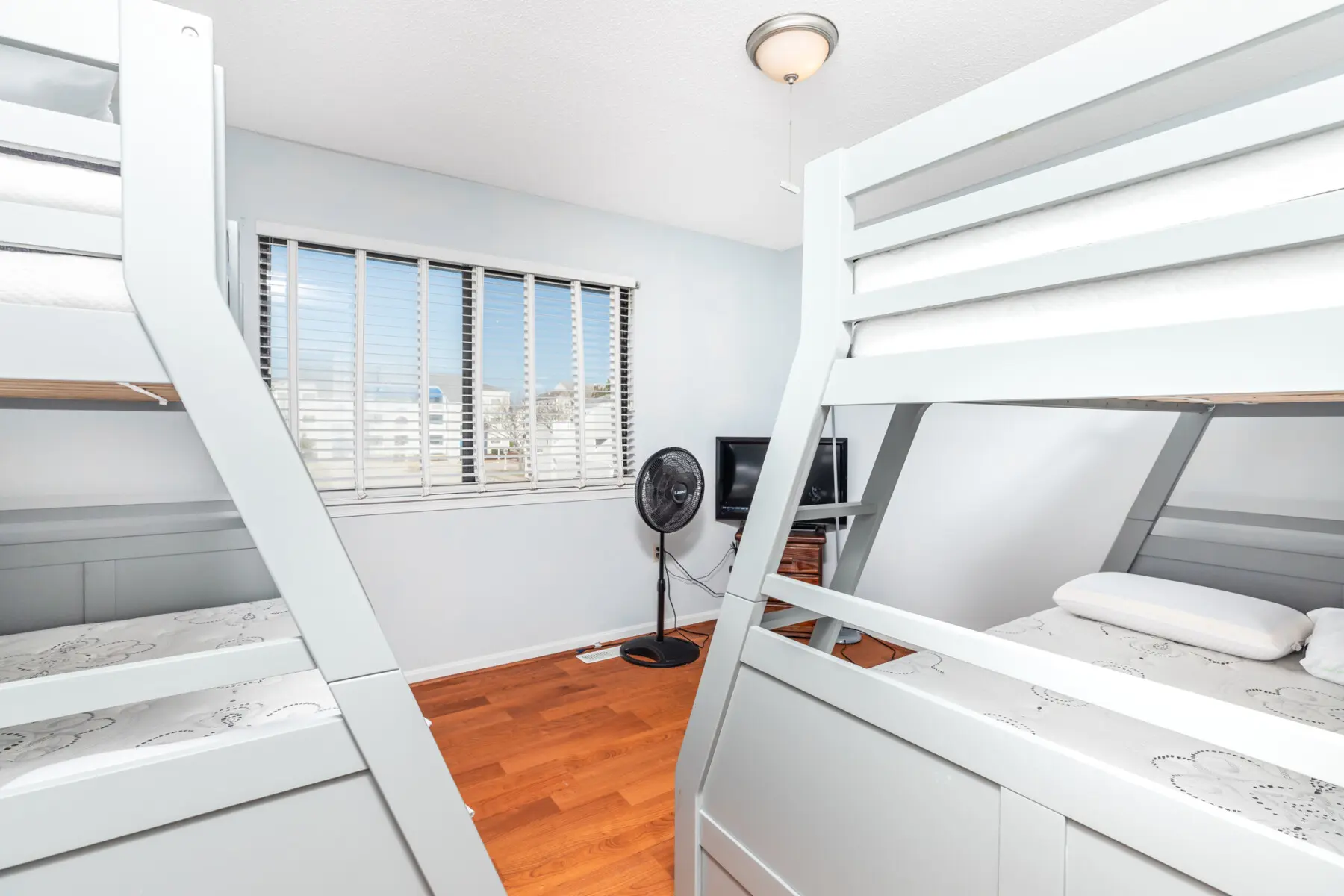 69d2c125 1c9a 4867 a5a2 e0932ee80ad0