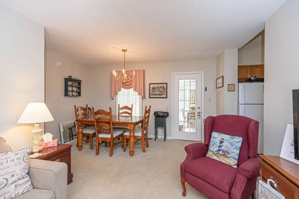 8ac30cd0 5f8a 4f3b 8d3a d983e1022a5d