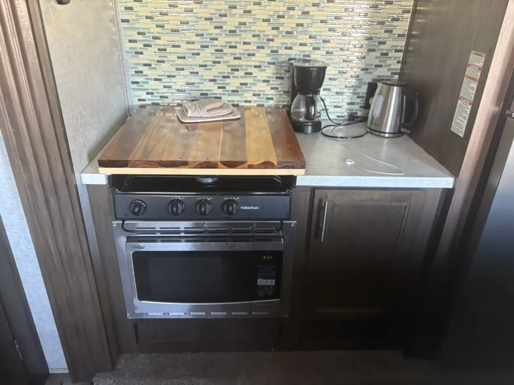 91e0ddd8 fa00 4ff3 9e79 d85be22be490