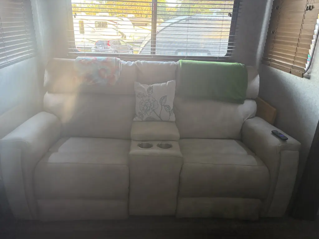 98bde54e cb2b 46f7 8dd7 d181ac11a06c