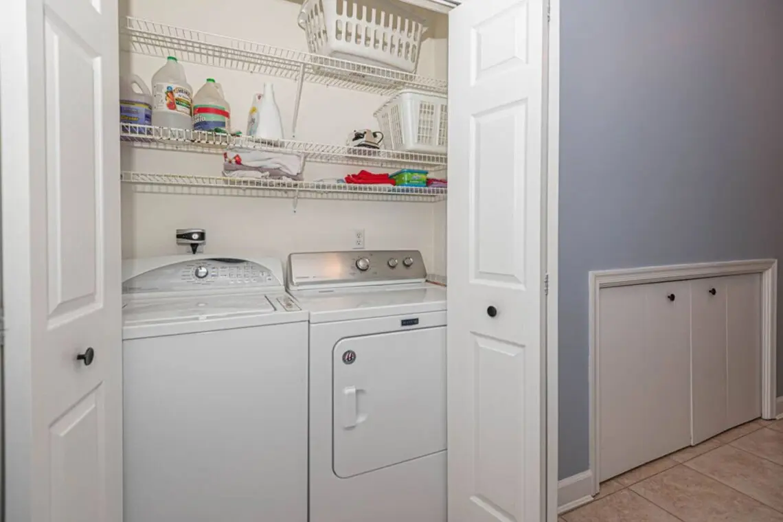 b7035cb6 406d 4cfe 9e32 a0f92de6cf92