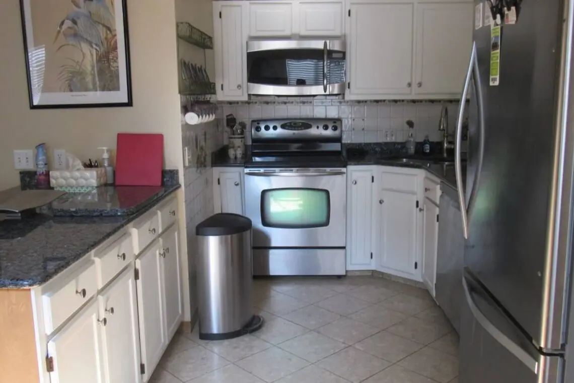 c41282ec d4cb 4eed a709 1e106a695e39