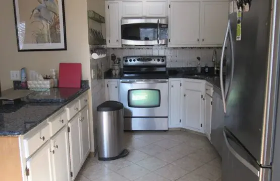 c41282ec d4cb 4eed a709 1e106a695e39