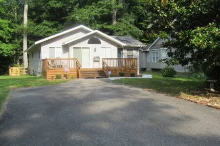 cb765394 7fad 438e b3fb 9b5d411b3751