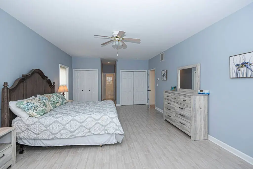 d4b4eaa4 b9ec 4a9c 958d 2b0d504f9875