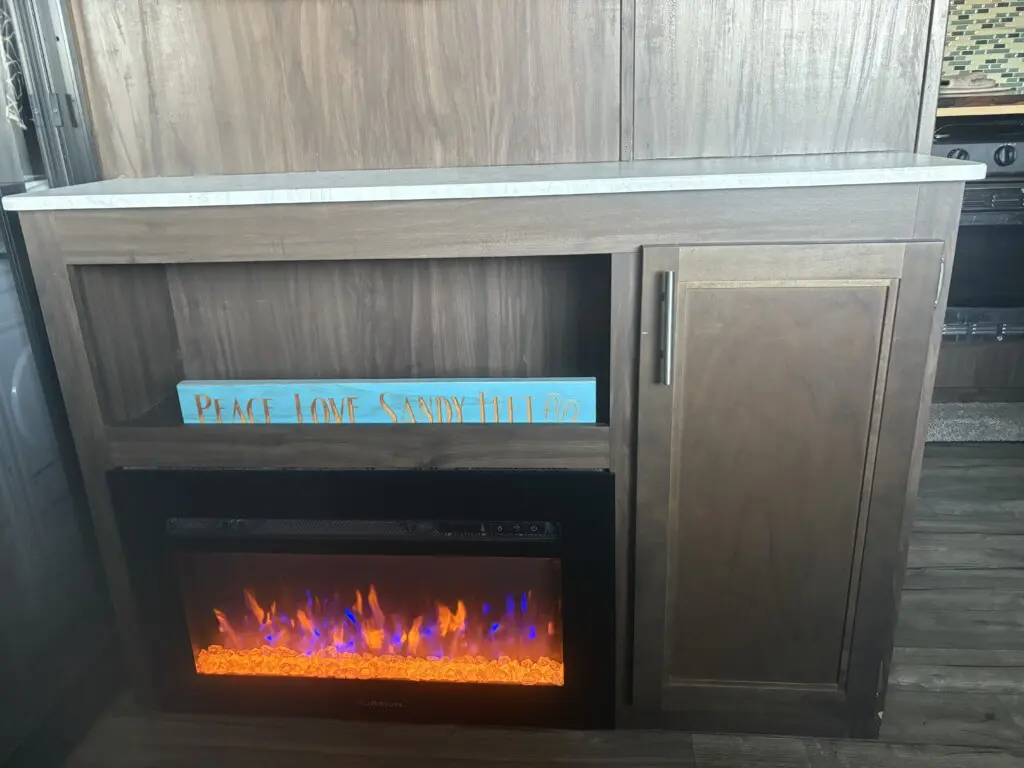 e7e4a573 53ff 4753 b678 7b8822414bc5