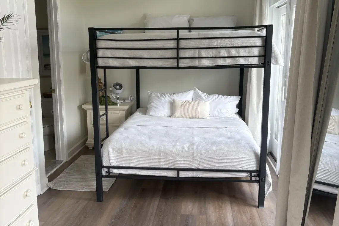 fe3dc317 70aa 40fd b0fa ac50bf015c63