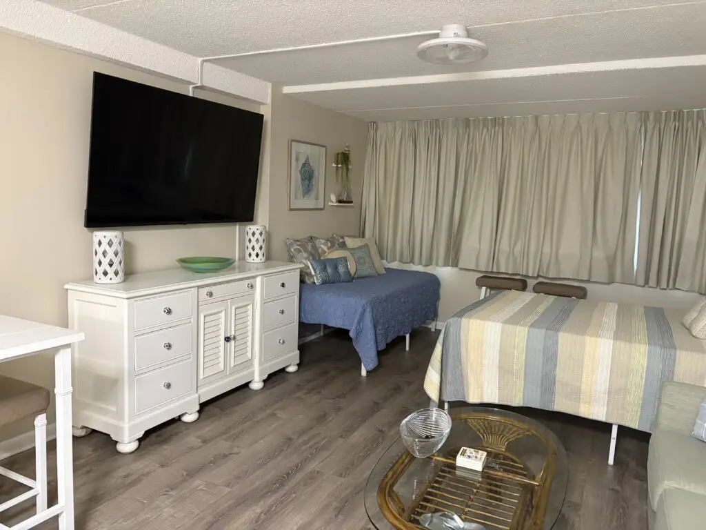 332a8259 24fa 4d69 97c7 bcccde0ffb31