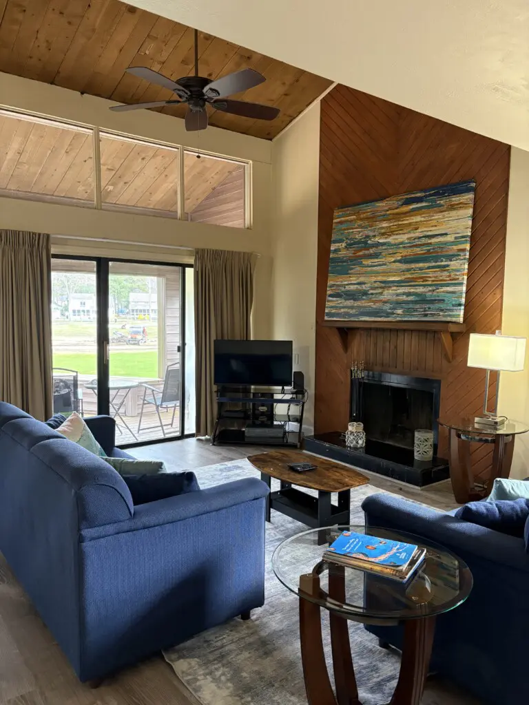 97c67d97 1de1 4a74 b34e d5539fbcd149