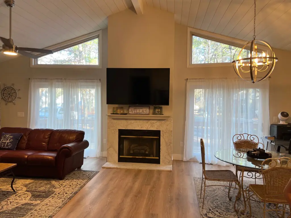 b3755d4c f397 4d64 a54d 3fe2b068bda7